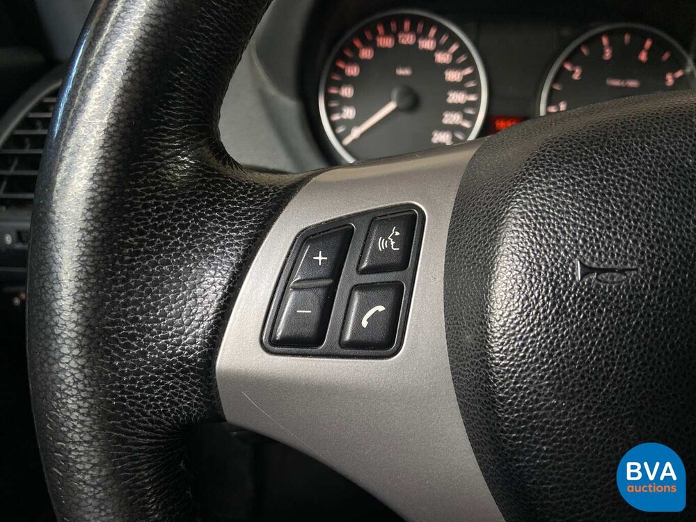 BMW 120i 150pk 1-serie 2004, 71-PR-LN