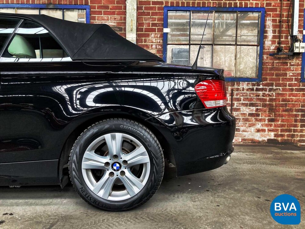BMW 120i Cabriolet 170 PS 1er 2008, 31-XFX-1.