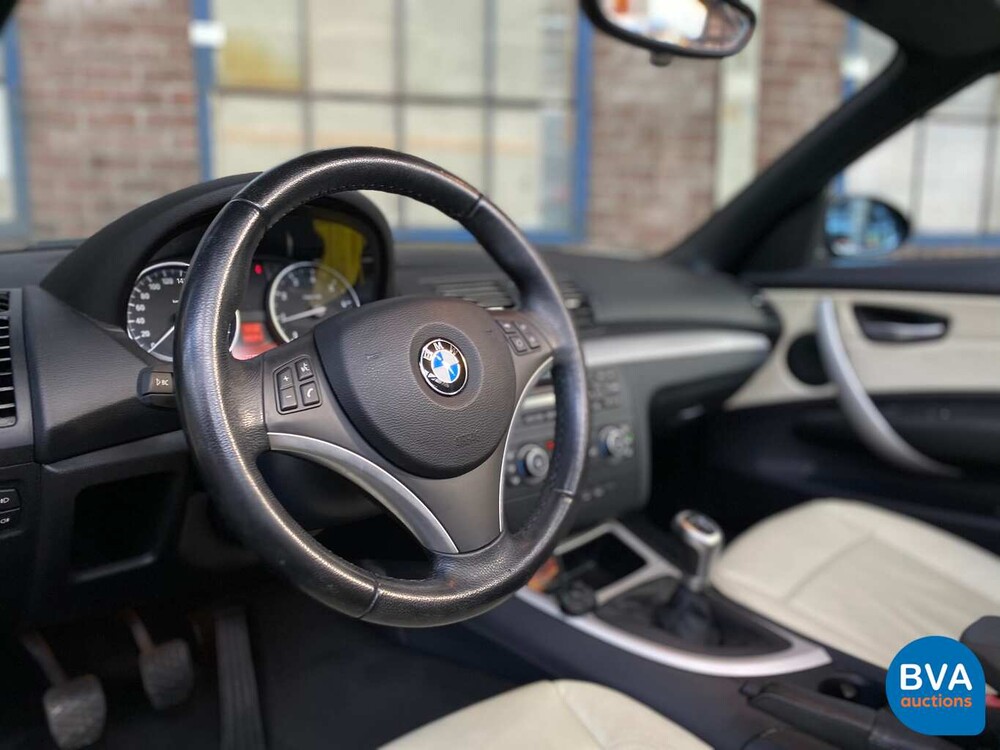 BMW 120i Cabriolet 170 PS 1er 2008, 31-XFX-1.