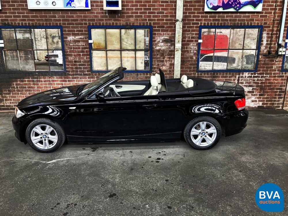 BMW 120i Cabriolet 170 PS 1er 2008, 31-XFX-1.