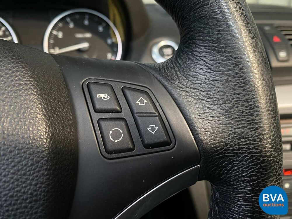 BMW 120i Cabriolet 170 PS 1er 2008, 31-XFX-1.