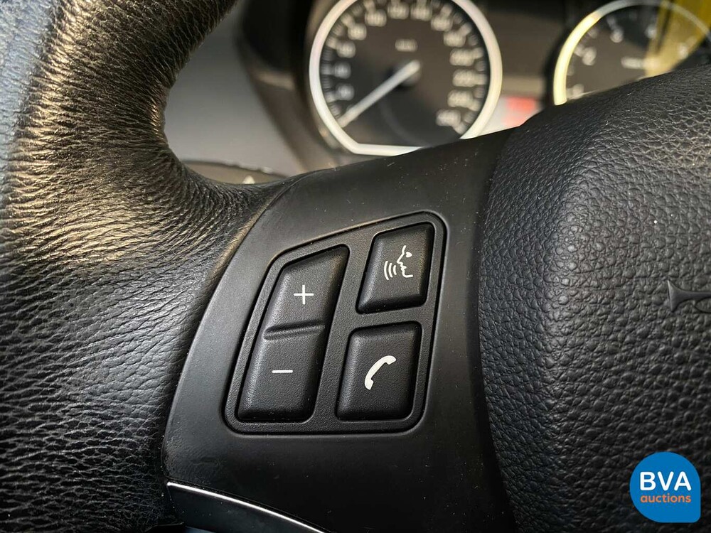 BMW 120i Cabriolet 170 PS 1er 2008, 31-XFX-1.