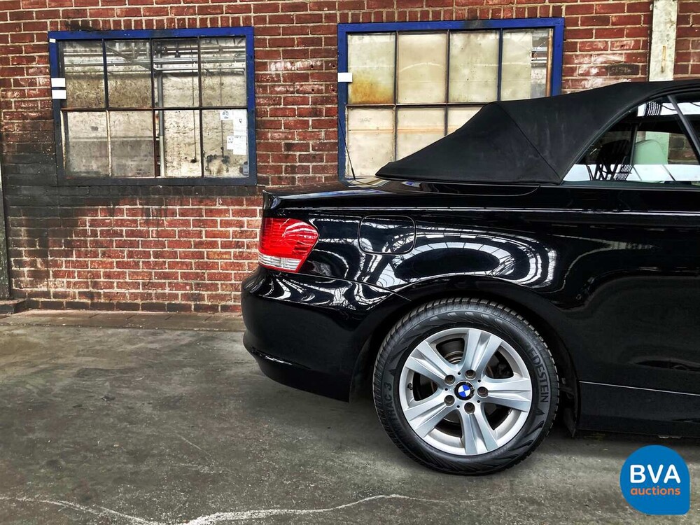 BMW 120i Cabriolet 170 PS 1er 2008, 31-XFX-1.