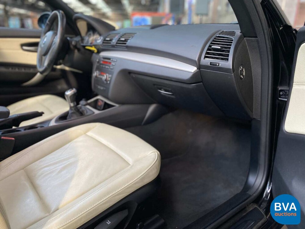 BMW 120i Cabriolet 170 PS 1er 2008, 31-XFX-1.