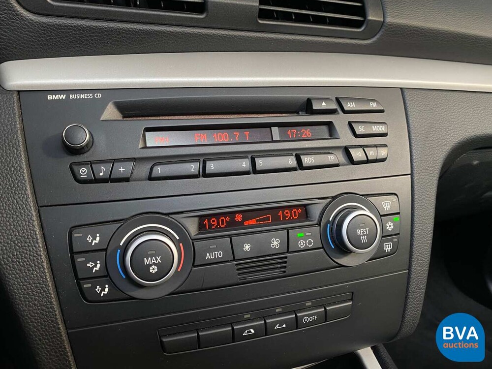 BMW 120i Cabriolet 170 PS 1er 2008, 31-XFX-1.