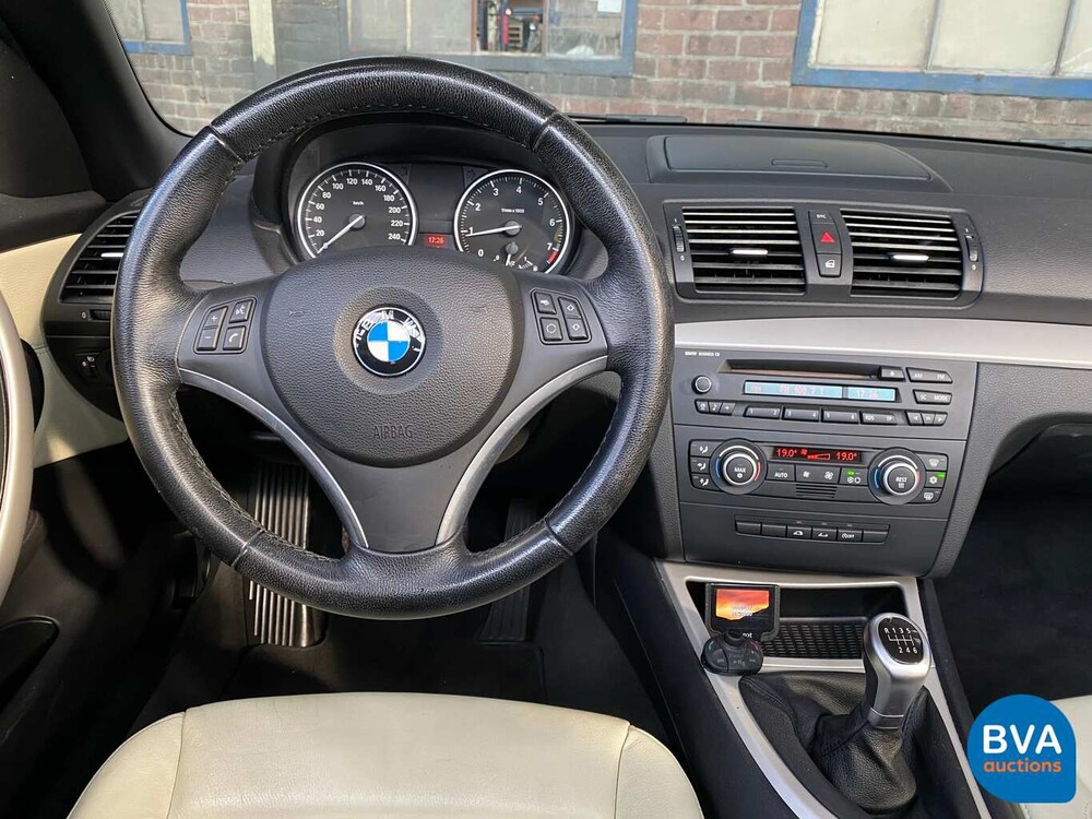 BMW 120i Cabriolet 170 PS 1er 2008, 31-XFX-1.