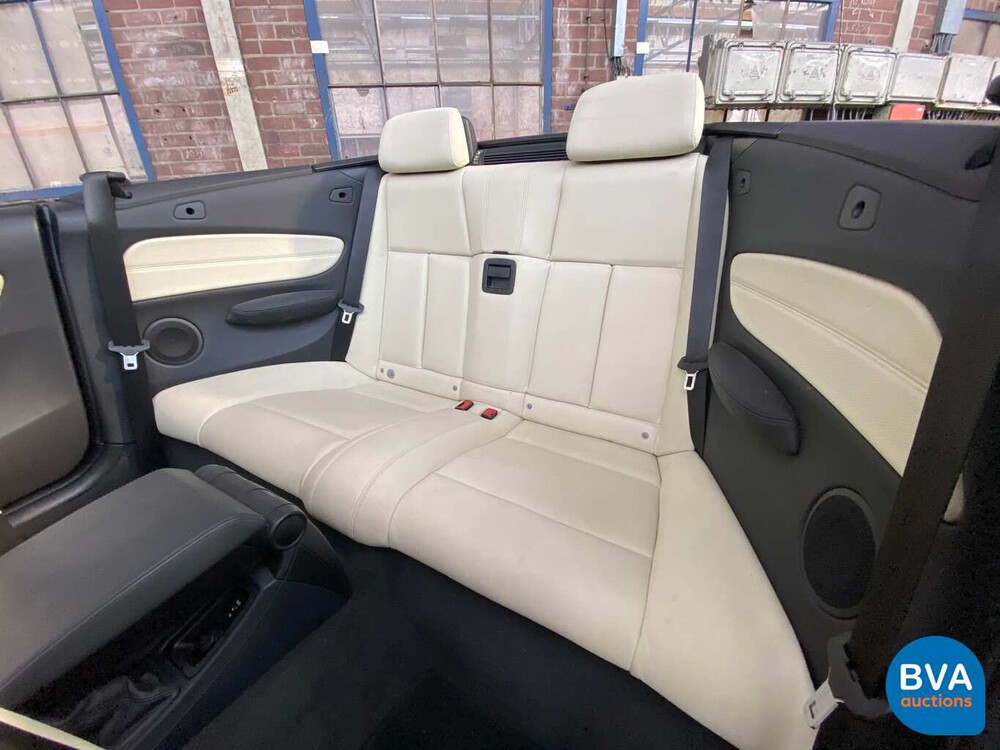 BMW 120i Cabriolet 170 PS 1er 2008, 31-XFX-1.