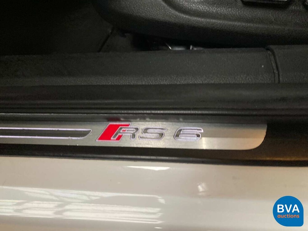 Audi RS6 Avant Quattro 4.0 TFSI 560hp 2015.