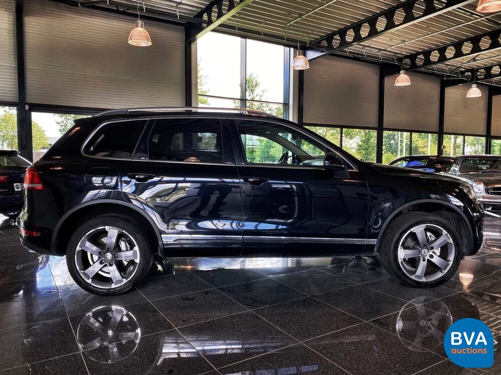 Volkswagen Touareg 3.0 TDI 4Motion 239pk 2010, 79-LJT-4
