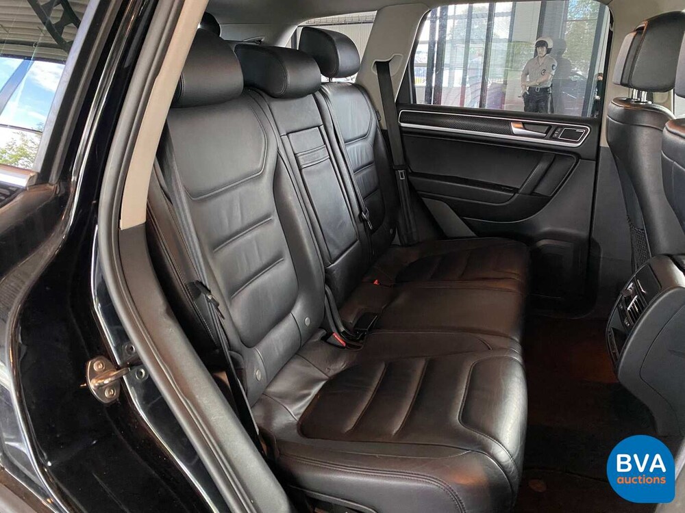 Volkswagen Touareg 3.0 TDI 4Motion 239pk 2010, 79-LJT-4