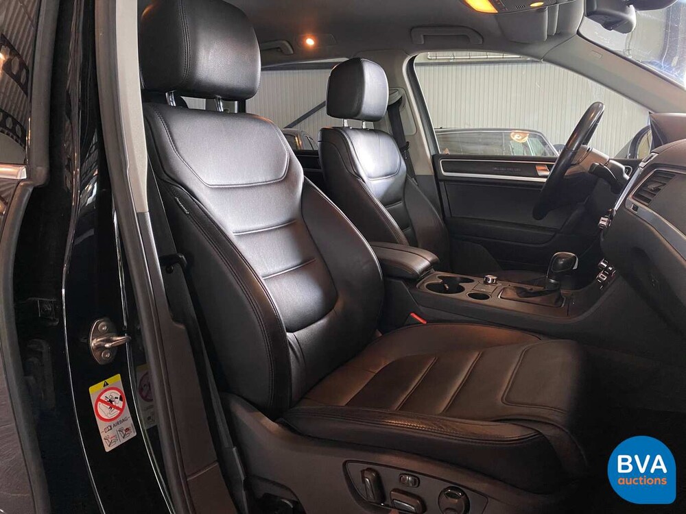 Volkswagen Touareg 3.0 TDI 4Motion 239pk 2010, 79-LJT-4
