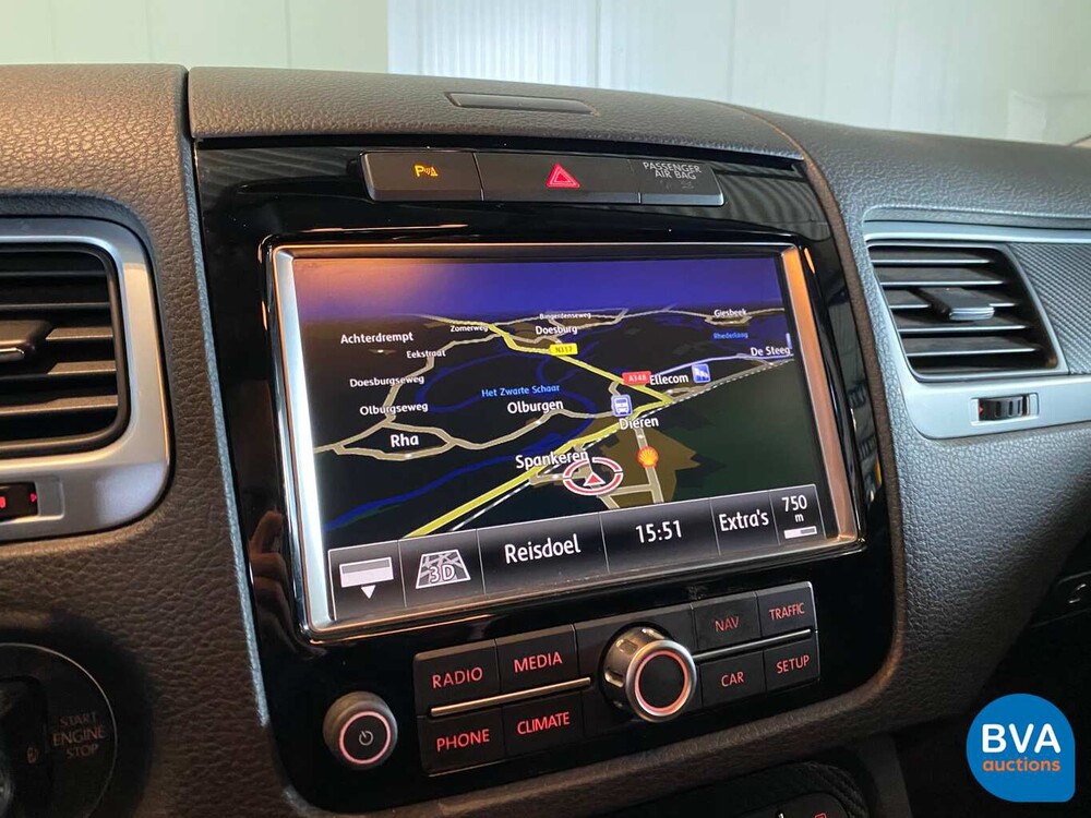 Volkswagen Touareg 3.0 TDI 4Motion 239pk 2010, 79-LJT-4