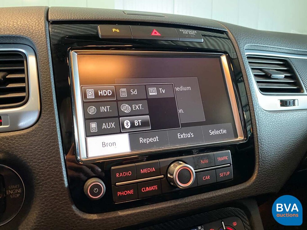 Volkswagen Touareg 3.0 TDI 4Motion 239pk 2010, 79-LJT-4