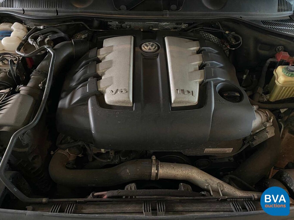 Volkswagen Touareg 3.0 TDI 4Motion 239pk 2010, 79-LJT-4