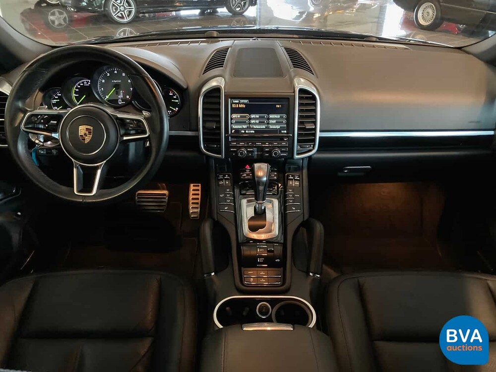 Porsche Cayenne 3.0 S E-Hybrid 416hp 2015.