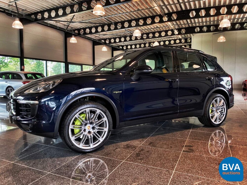 Porsche Cayenne 3.0 S E-Hybrid 416hp 2015.