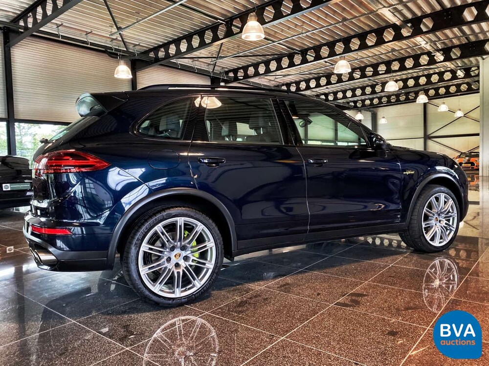 Porsche Cayenne 3.0 S E-Hybrid 416hp 2015.