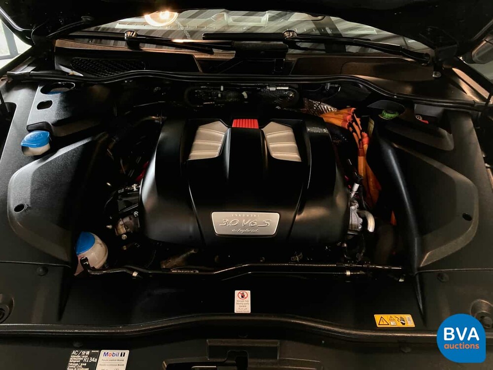 Porsche Cayenne 3.0 S E-Hybrid 416hp 2015.