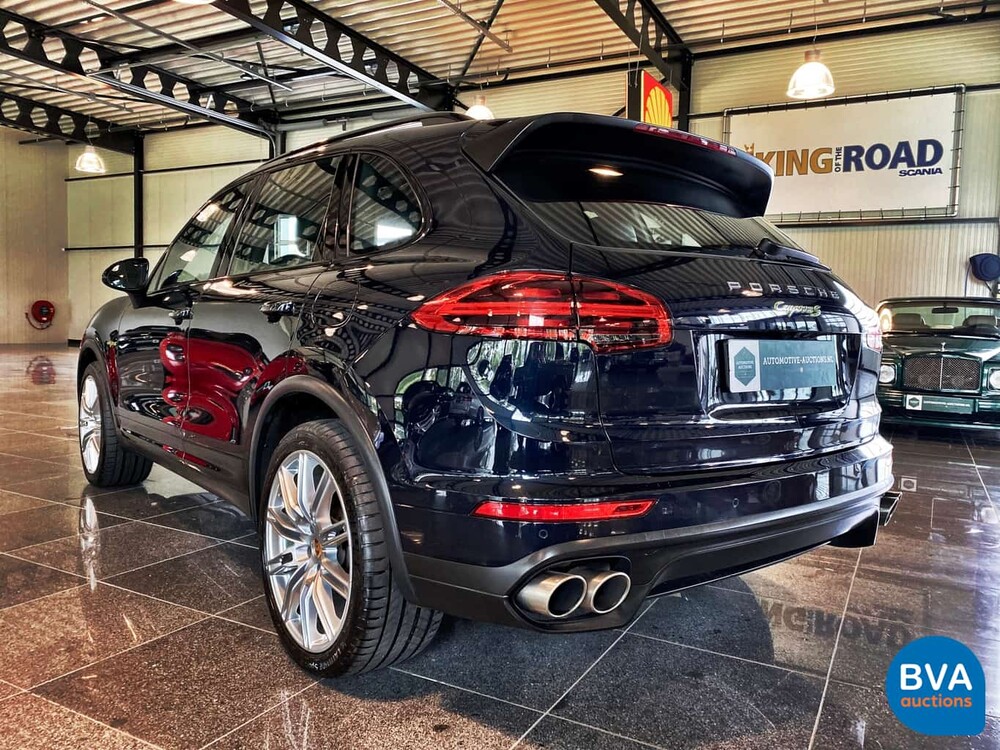 Porsche Cayenne 3.0 S E-Hybrid 416hp 2015.
