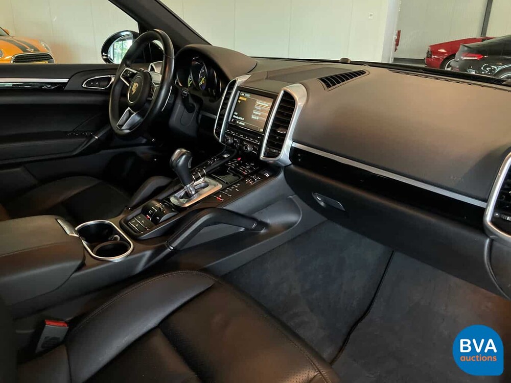 Porsche Cayenne 3.0 S E-Hybrid 416hp 2015.