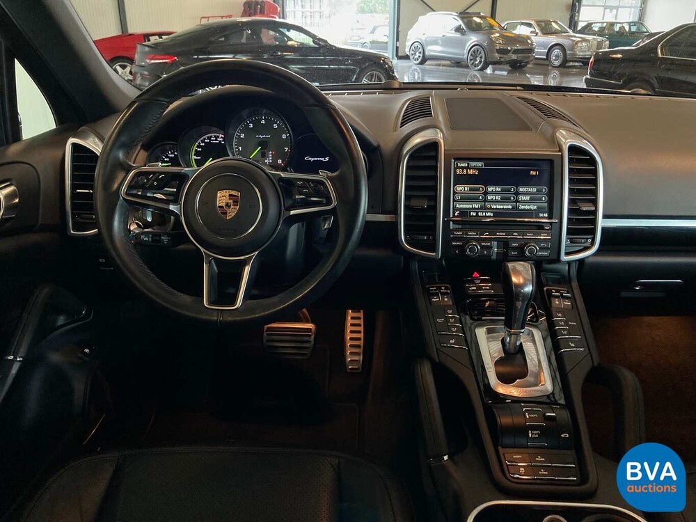Porsche Cayenne 3.0 S E-Hybrid 416hp 2015.