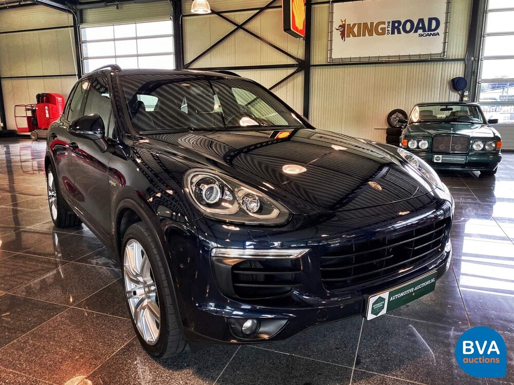 Porsche Cayenne 3.0 S E-Hybrid 416hp 2015.