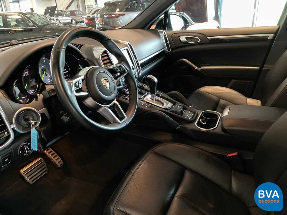 Porsche Cayenne 3.0 S E-Hybrid 416hp 2015.