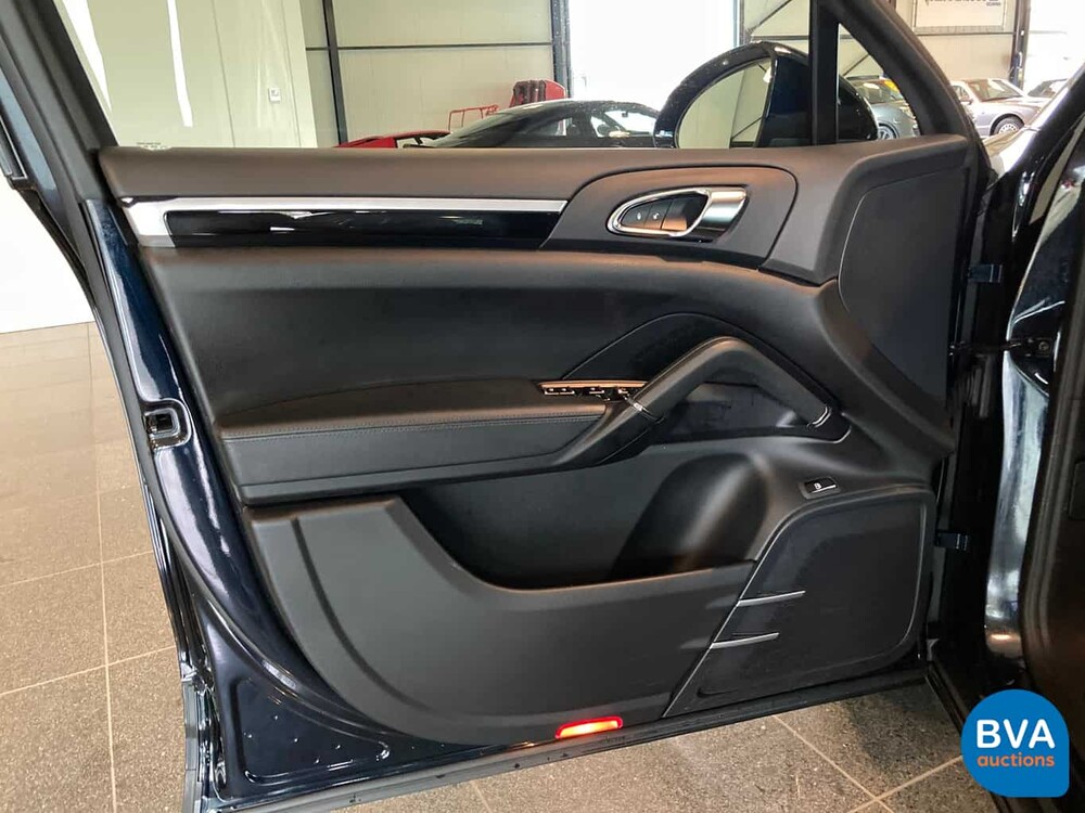 Porsche Cayenne 3.0 S E-Hybrid 416hp 2015.