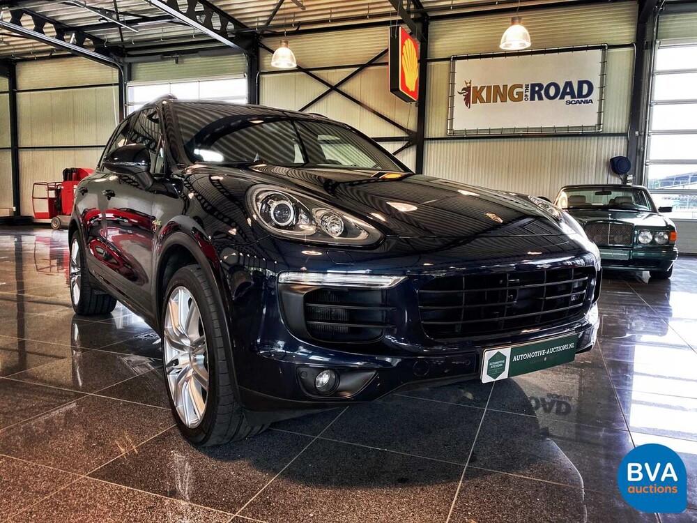 Porsche Cayenne 3.0 S E-Hybrid 416hp 2015.