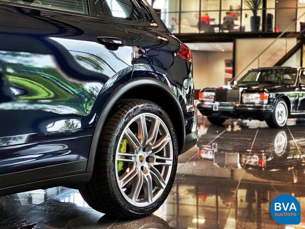 Porsche Cayenne 3.0 S E-Hybrid 416hp 2015.