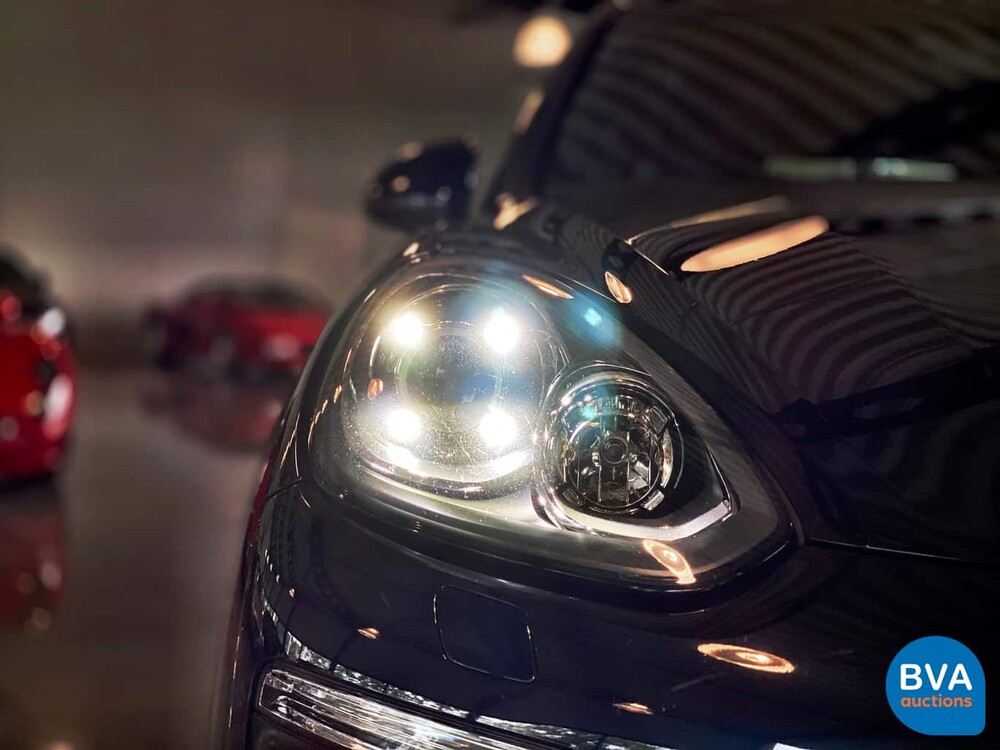 Porsche Cayenne 3.0 S E-Hybrid 416hp 2015.