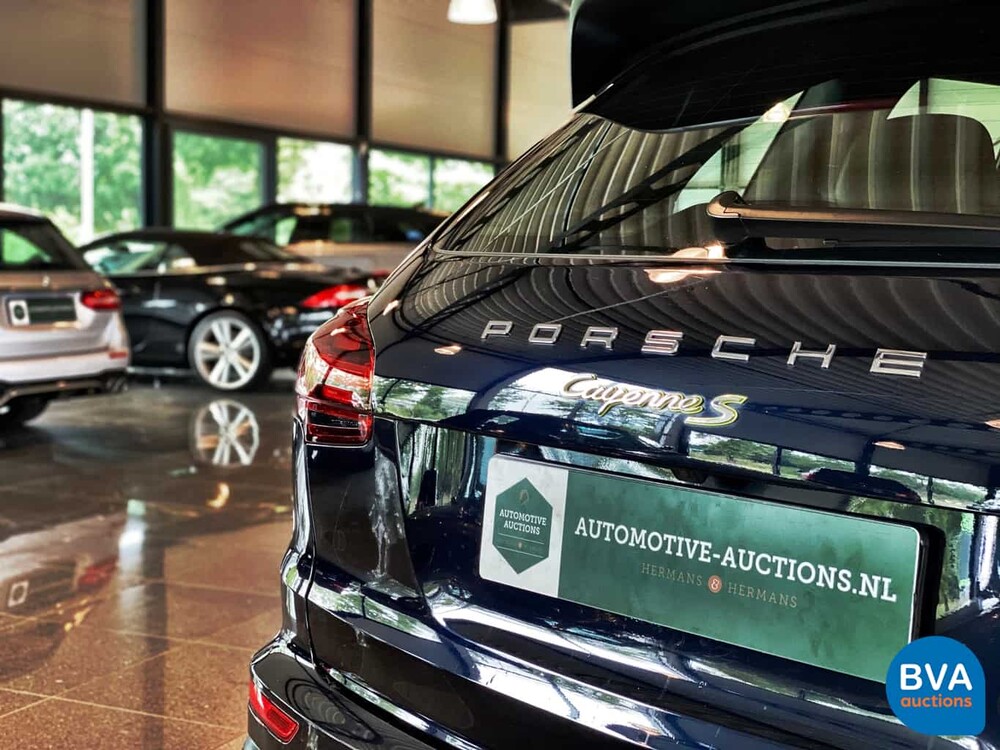 Porsche Cayenne 3.0 S E-Hybrid 416hp 2015.