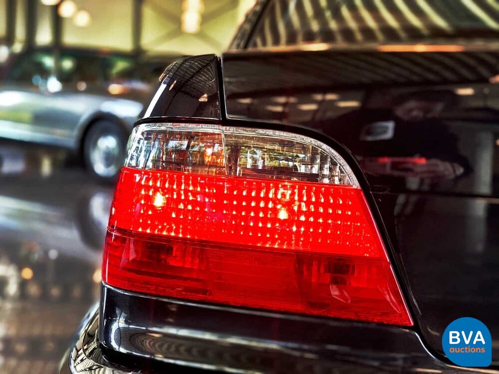 BMW 750iL -B4 gepantserd- 5.4 V12 326pk E38 Bulletproof 2000