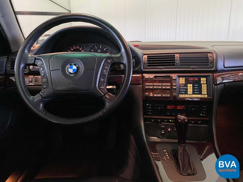 BMW 750iL -B4 gepantserd- 5.4 V12 326pk E38 Bulletproof 2000