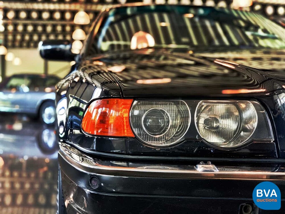 BMW 750iL -B4 gepantserd- 5.4 V12 326pk E38 Bulletproof 2000