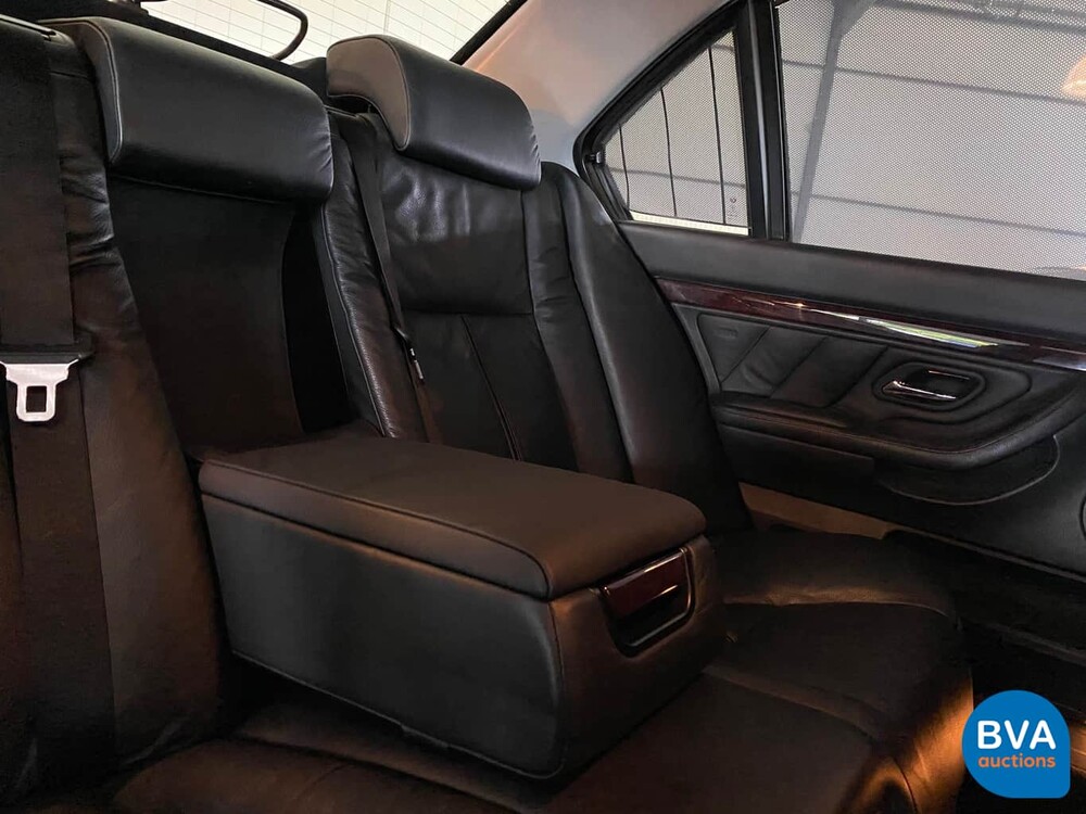 BMW 750iL -B4 gepantserd- 5.4 V12 326pk E38 Bulletproof 2000
