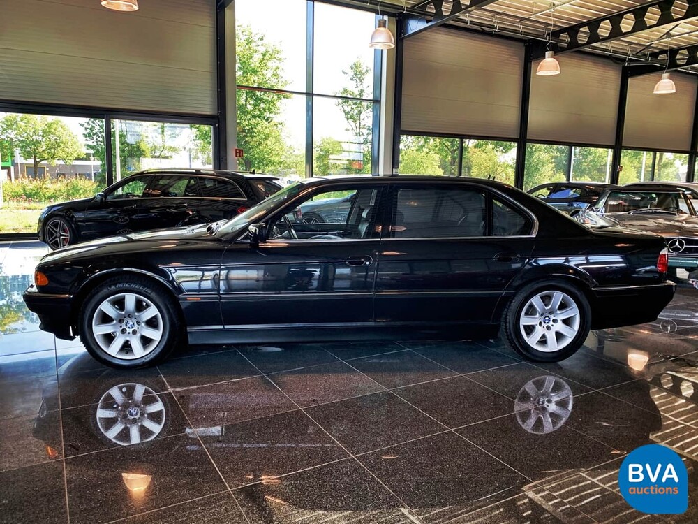 BMW 750iL -B4 gepantserd- 5.4 V12 326pk E38 Bulletproof 2000
