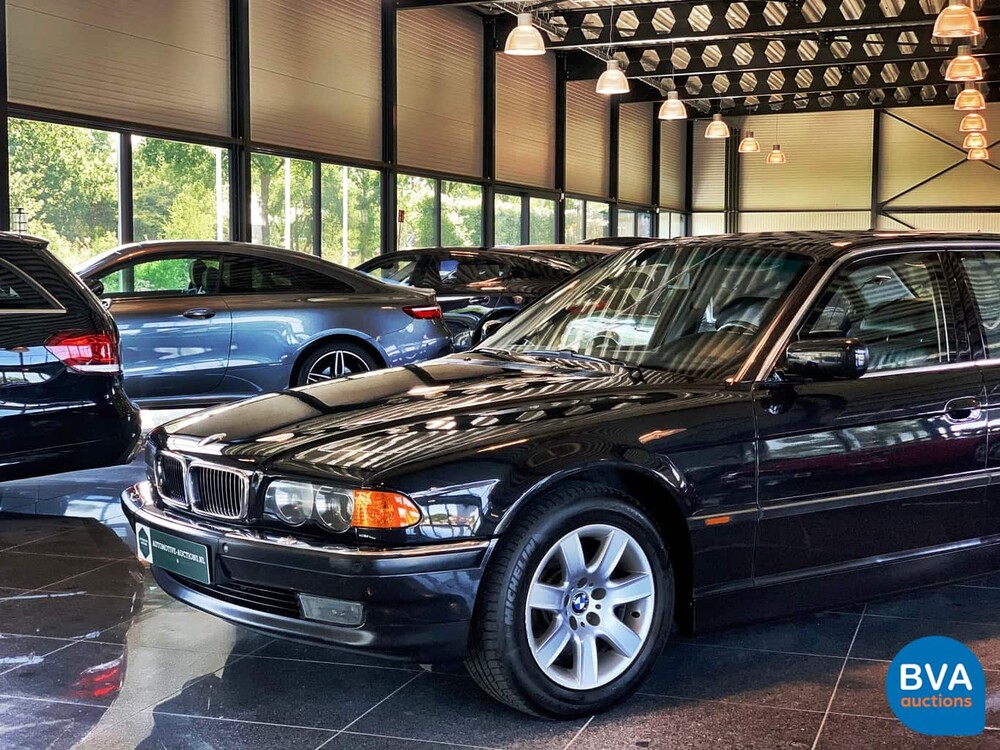 BMW 750iL -B4 gepantserd- 5.4 V12 326pk E38 Bulletproof 2000