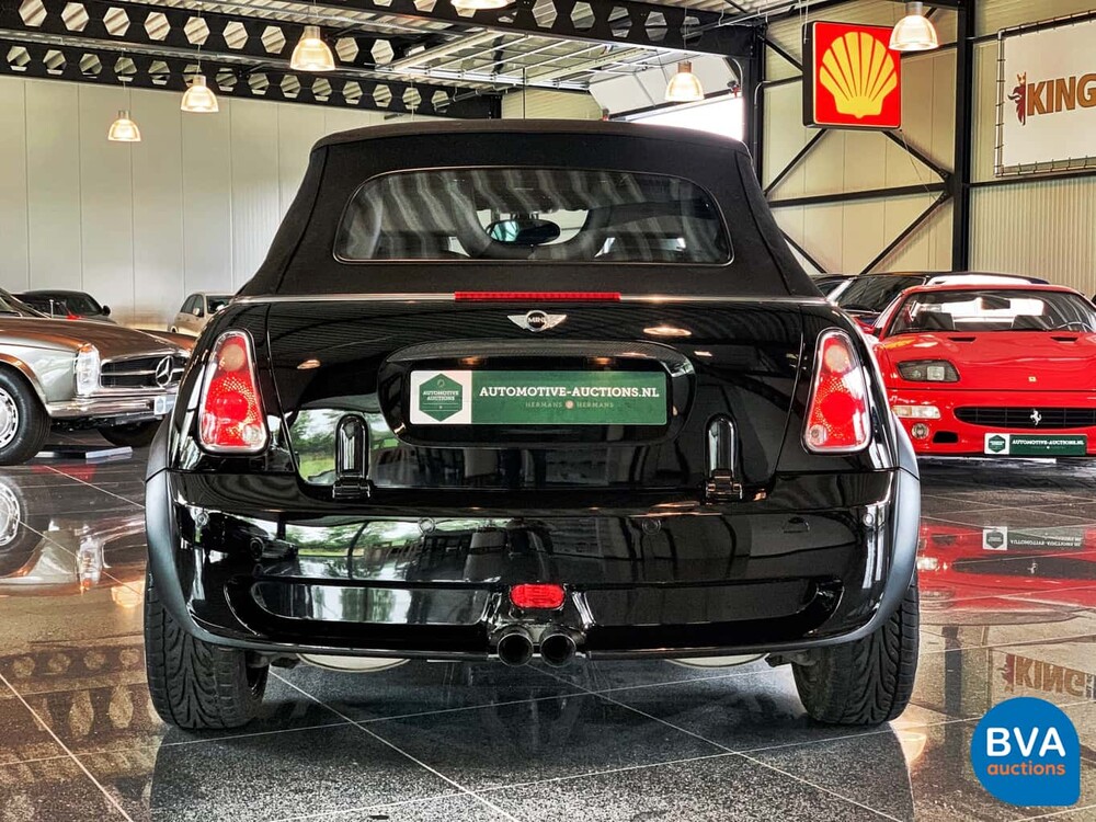 Mini Cooper S Cabriolet John Cooper Works 208 PS 2005.