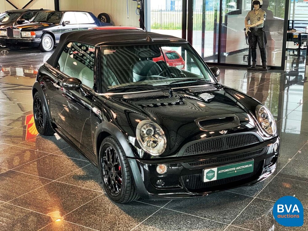 Mini Cooper S Cabriolet John Cooper Works 208 PS 2005.