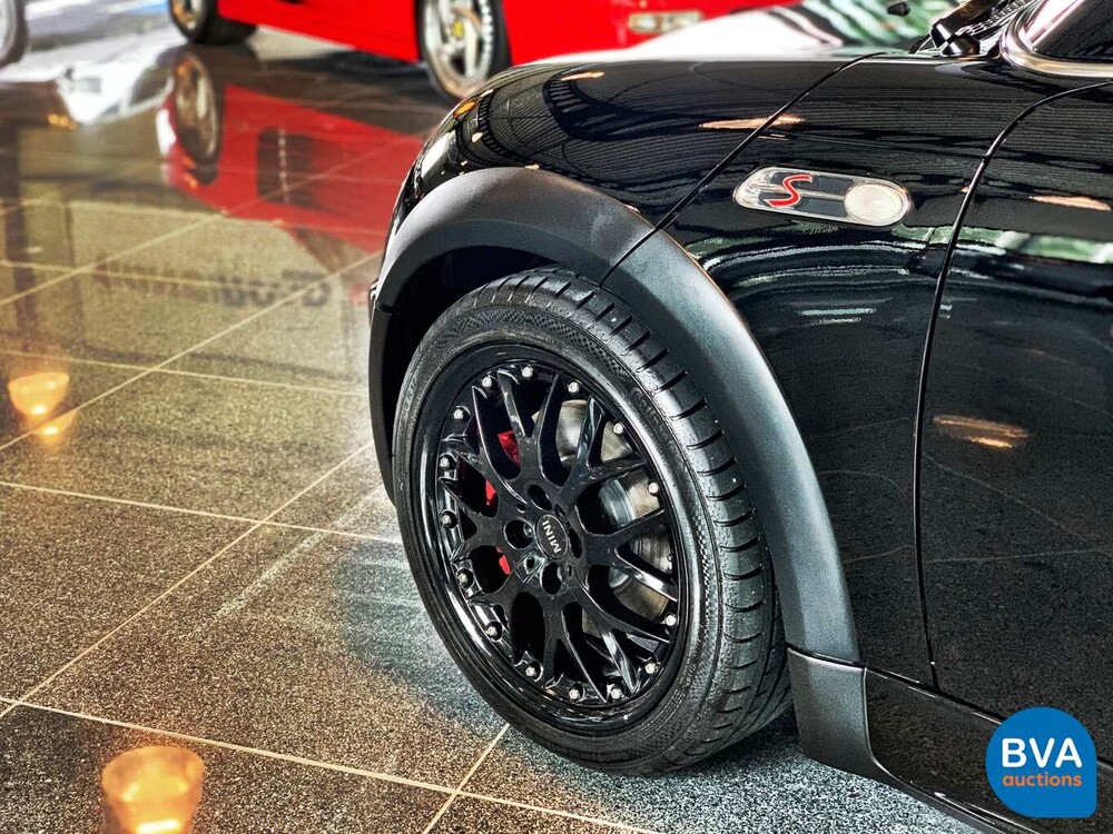 Mini Cooper S Cabriolet John Cooper Works 208 PS 2005.
