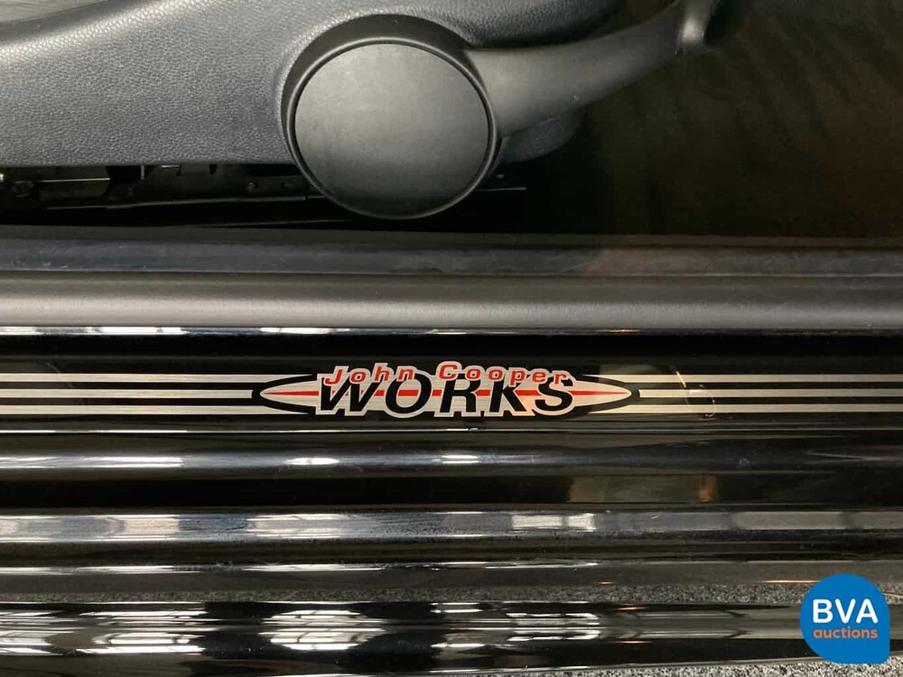 Mini Cooper S Cabriolet John Cooper Works 208 PS 2005.
