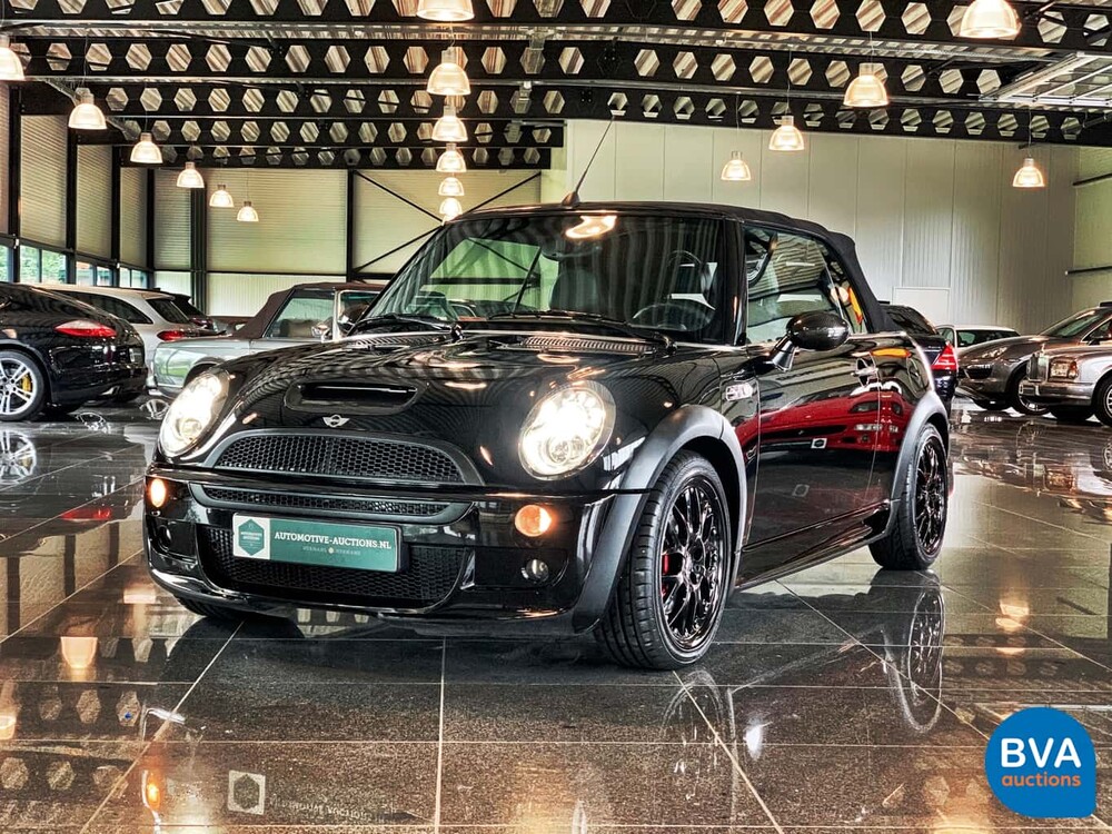 Mini Cooper S Cabriolet John Cooper Works 208 PS 2005.