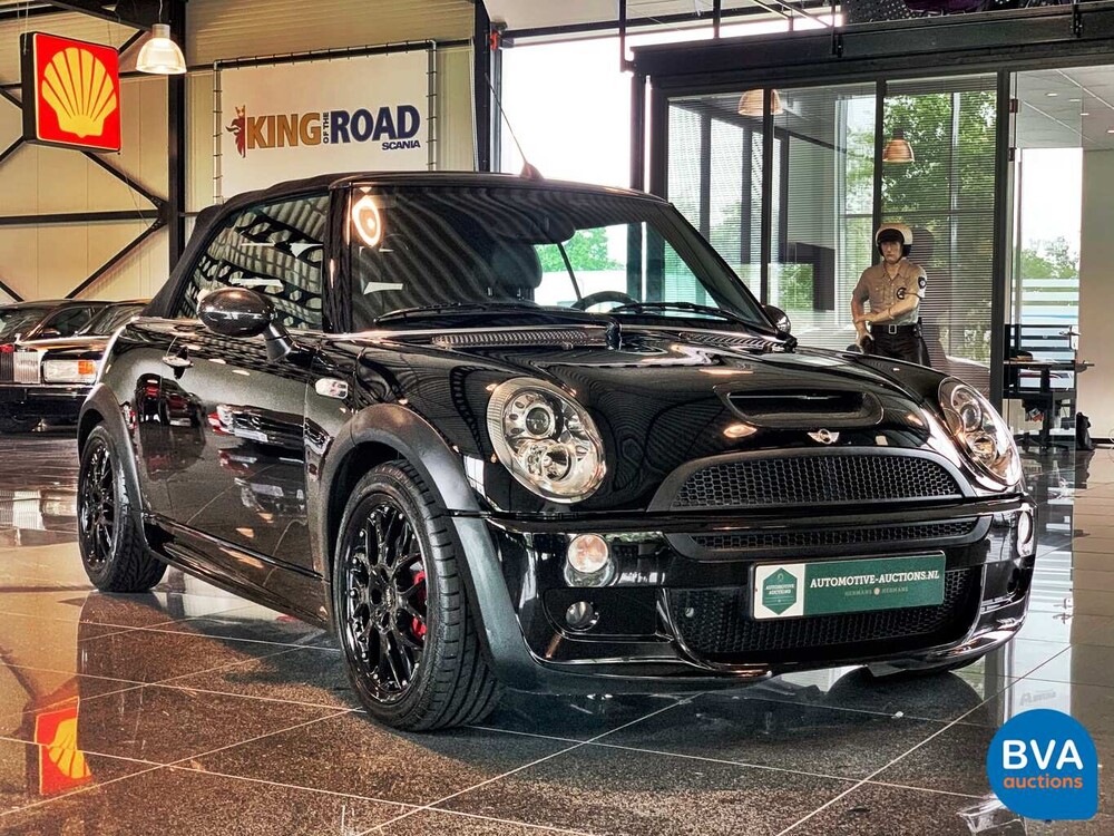 Mini Cooper S Cabriolet John Cooper Works 208 PS 2005.