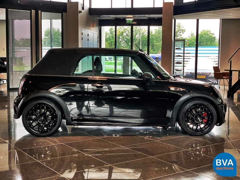 Mini Cooper S Cabriolet John Cooper Works 208 PS 2005.