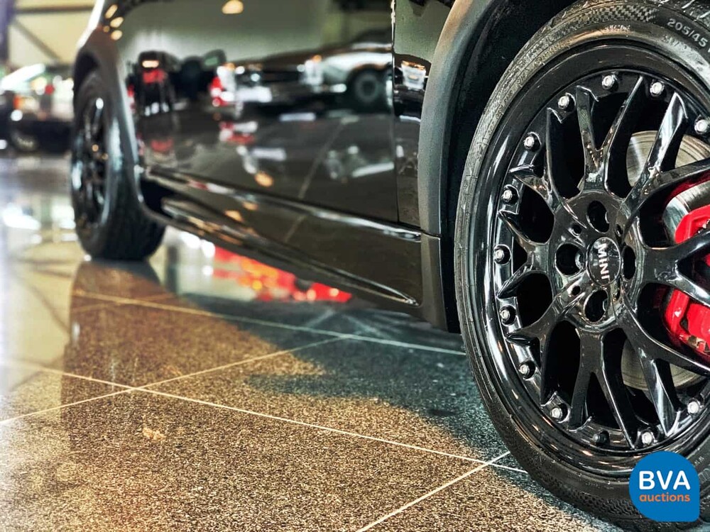 Mini Cooper S Cabriolet John Cooper Works 208 PS 2005.