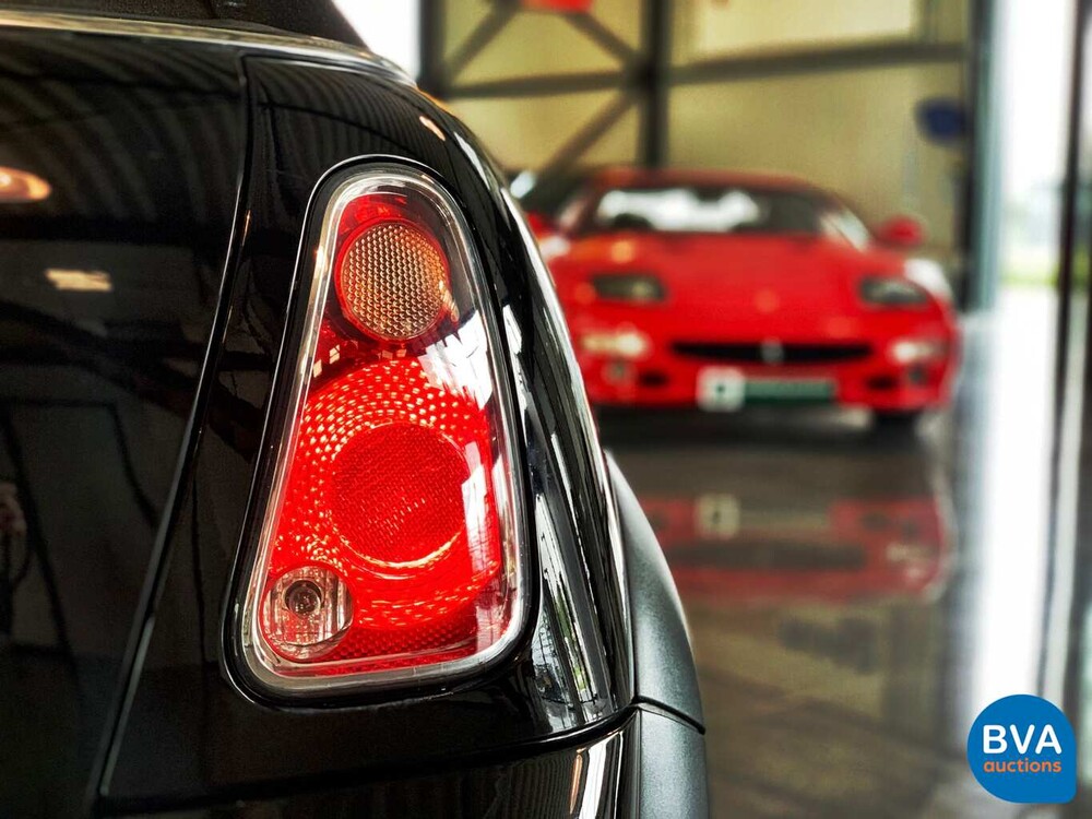 Mini Cooper S Cabriolet John Cooper Works 208 PS 2005.