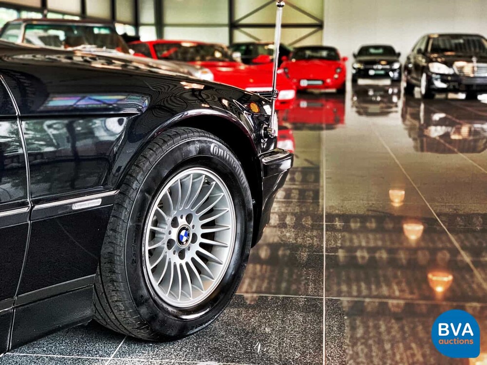 BMW 750iL L7 5.4 V12 Stretched 326 PS E38 1999.