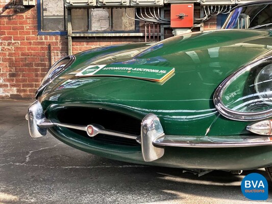 Jaguar E-Type Convertible 4.2 zes-in-lijn, YG-17-VR