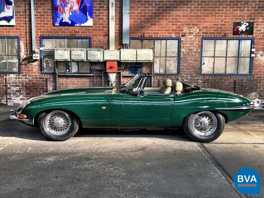 Jaguar E-Type Convertible 4.2 zes-in-lijn, YG-17-VR